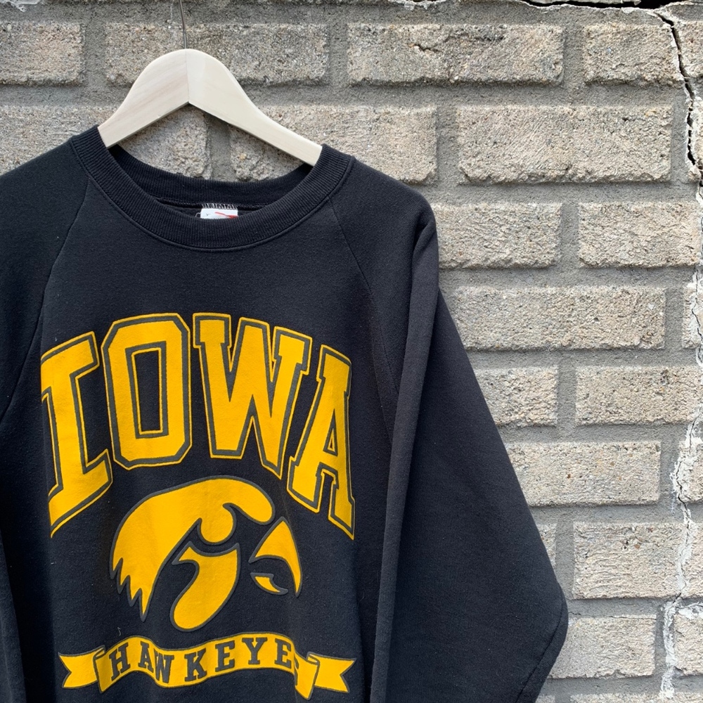 Vintage 80s Iowa Hawkeyes College Sweatshirt NCAA